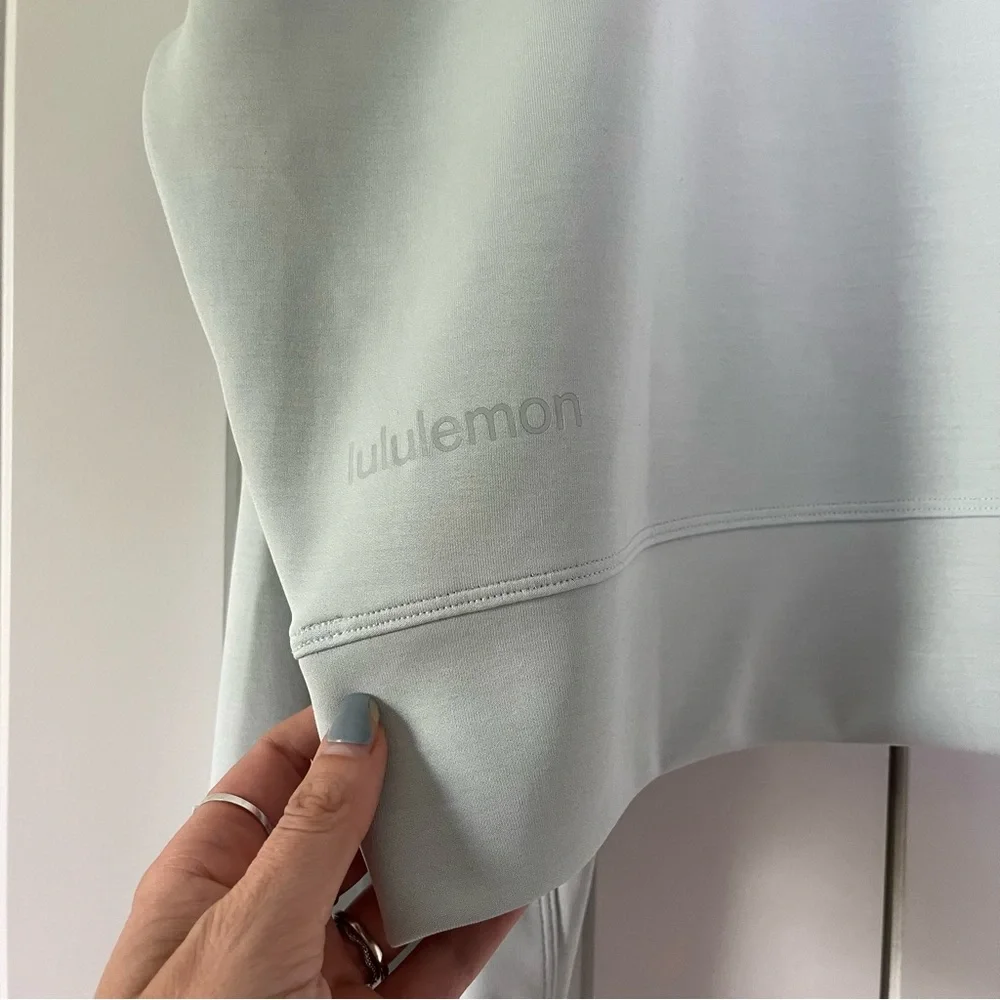 Lululemon Perfectly Oversized Cropped Crew in Sheer Blue Softstream Size 10 - Picture 8 of 8